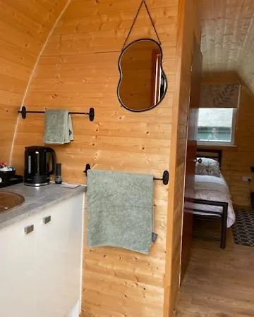 Arch Pod & Hot Tub 康多纳