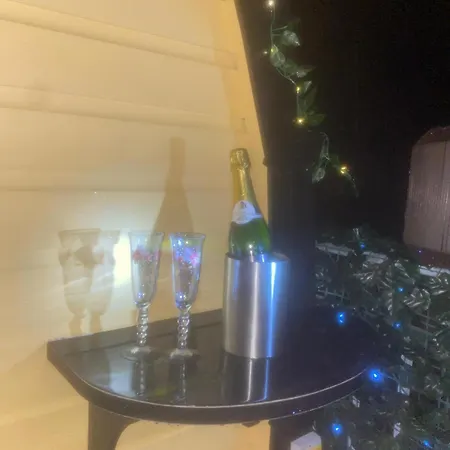 Arch Pod & Hot Tub 公寓 康多纳